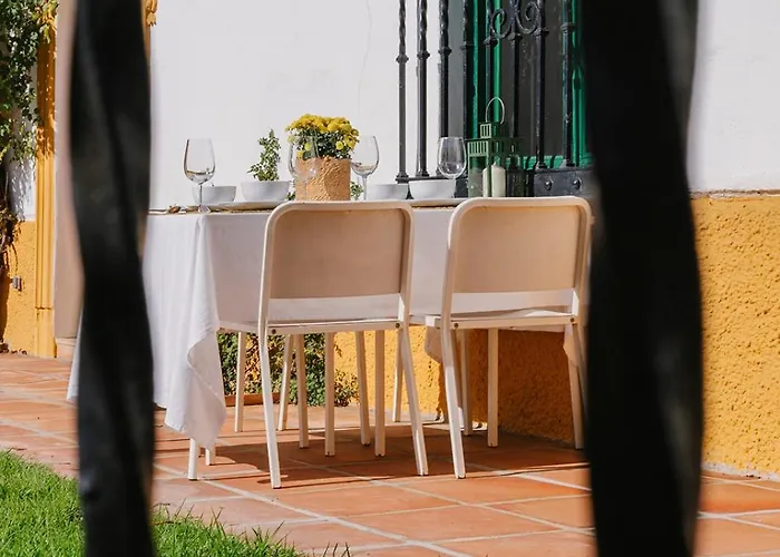 Hacienda Clavero Two Garden Apartment Malaga