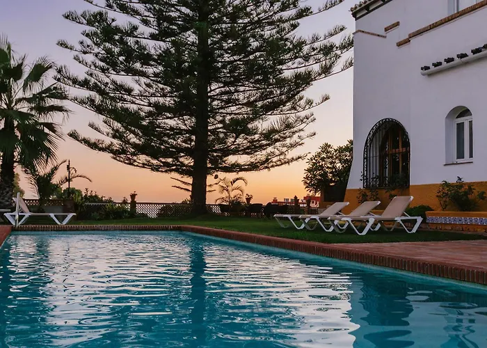 Hacienda Clavero Two Garden Apartment Malaga