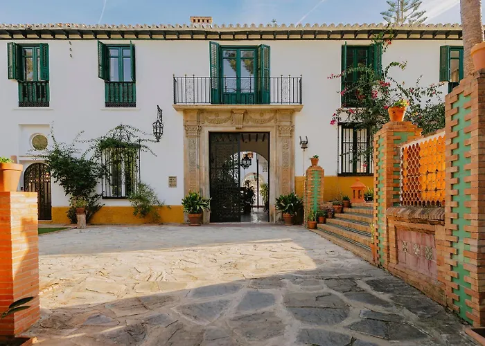Hacienda Clavero Two Garden Apartment Malaga