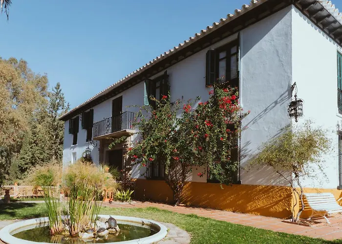 Hacienda Clavero Two Garden Apartment Malaga