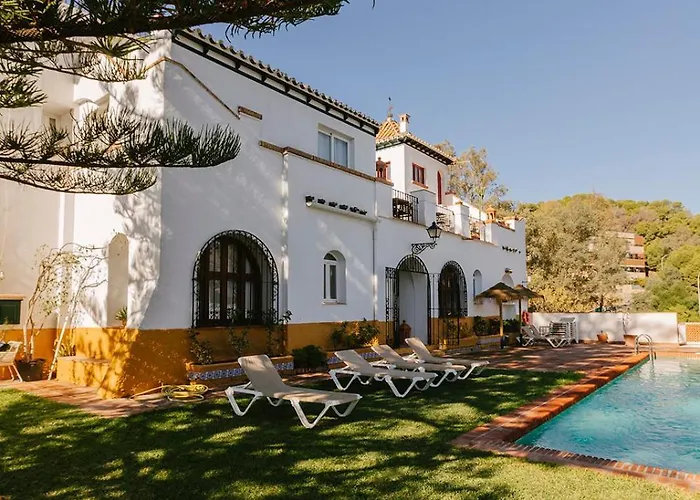 Hacienda Clavero Two Garden *